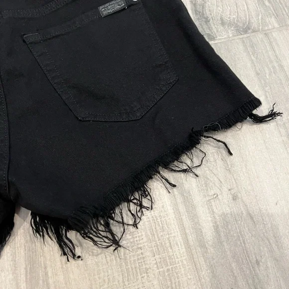 7 For All Mankind High Waisted Button Up Black Jean Shorts size 27 - Picture 3 of 8